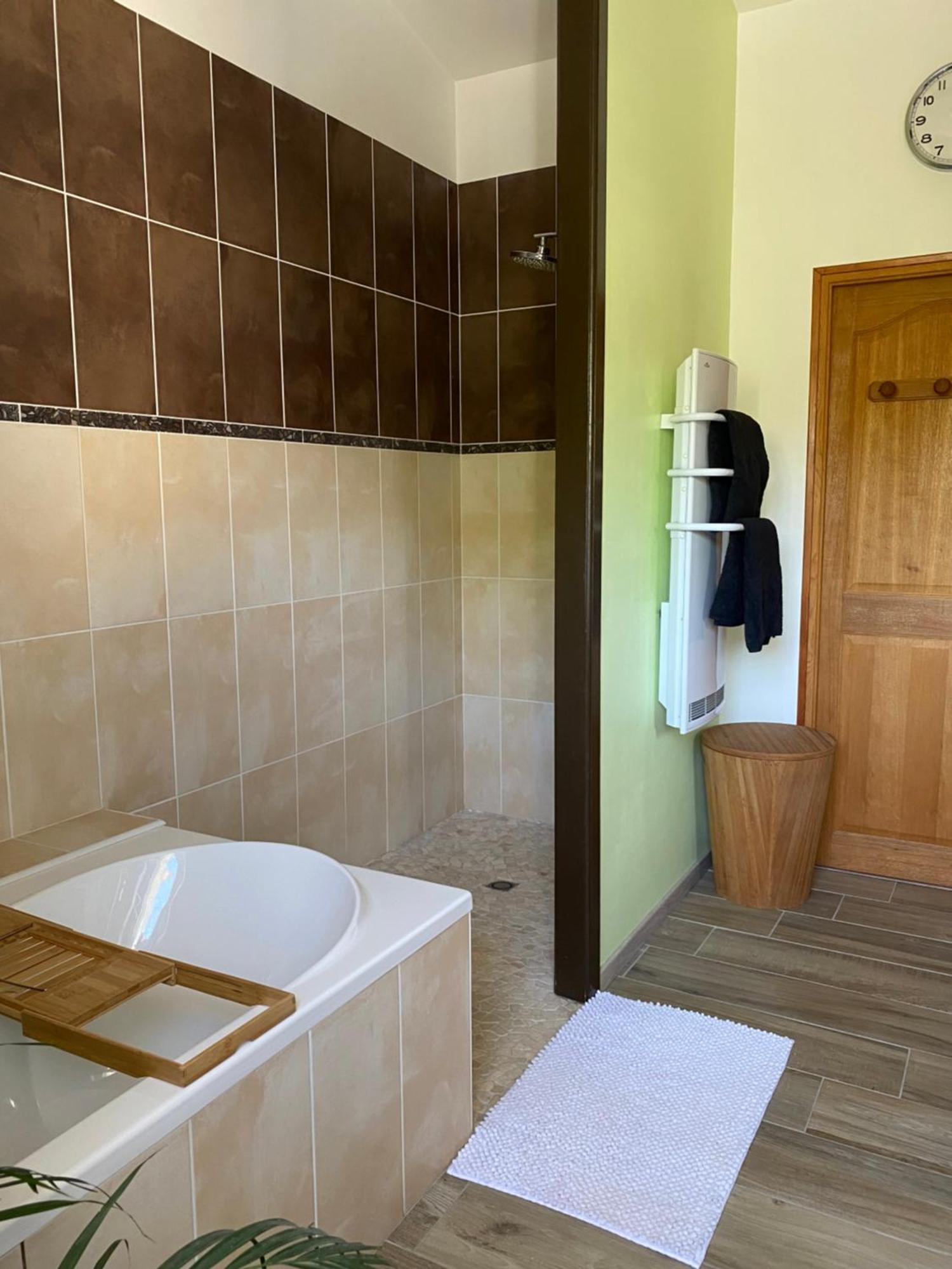 Vila Les 5 Timbres Montpellier-de-Médillan Exteriér fotografie
